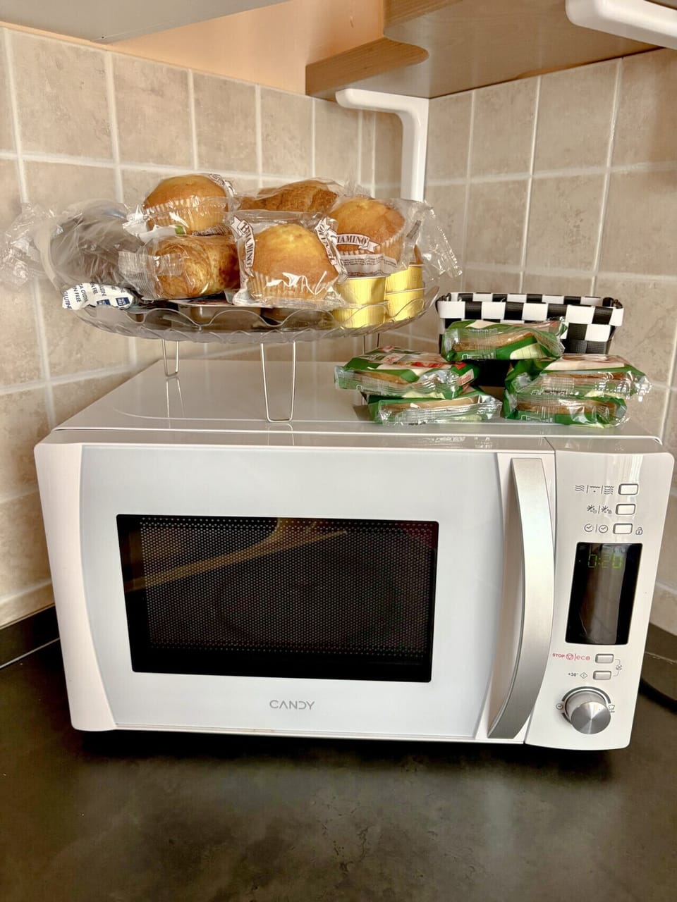 Apartment, Balcony, Mountain View | Microwave