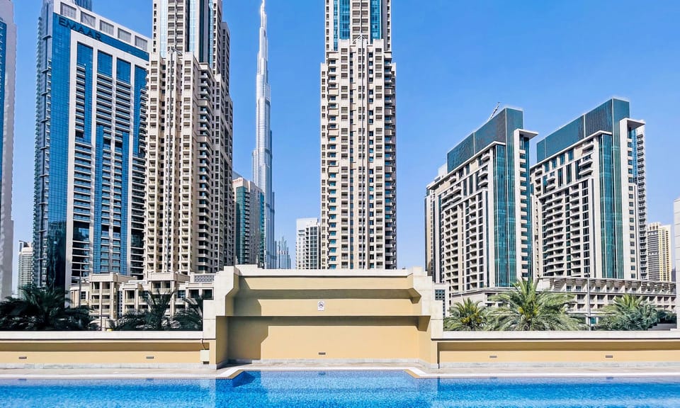 2 outdoor pools