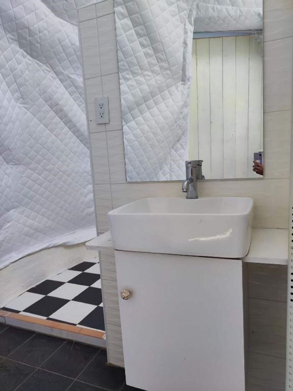 Superior Tent Double Room | Bathroom | Shower, free toiletries, hair dryer, towels