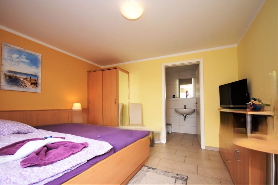 Family Room | Individually decorated, individually furnished, desk, free WiFi