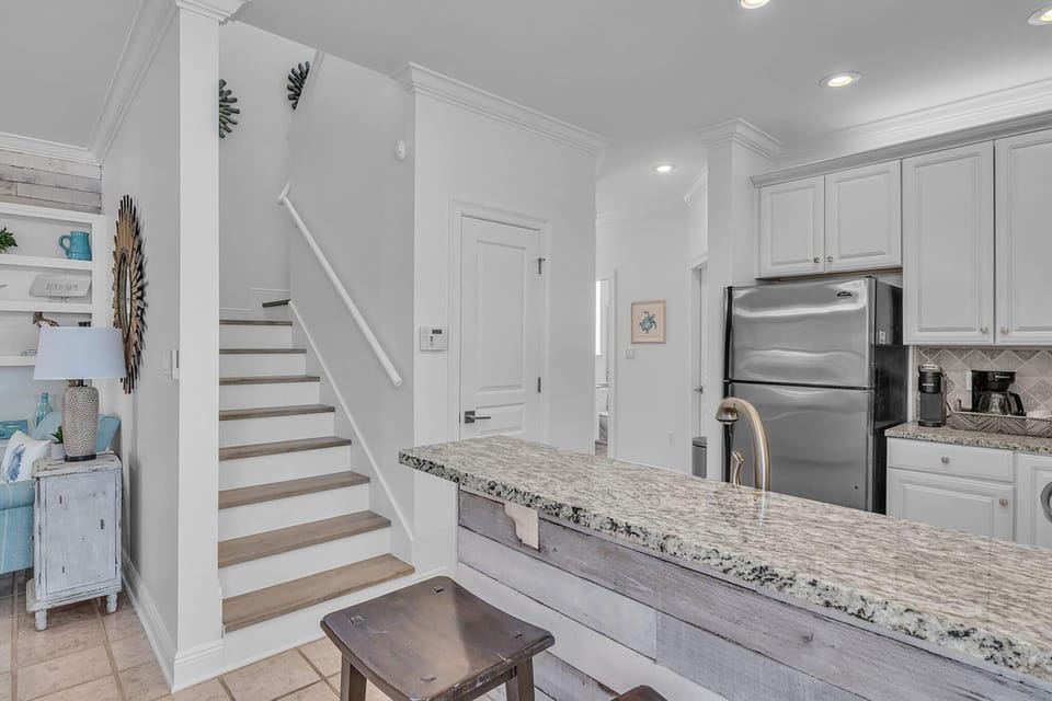 House, Multiple Beds (Jack Chasin' Birdies) | Interior