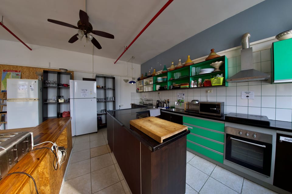 Triple Room, Private Bathroom | Shared kitchen