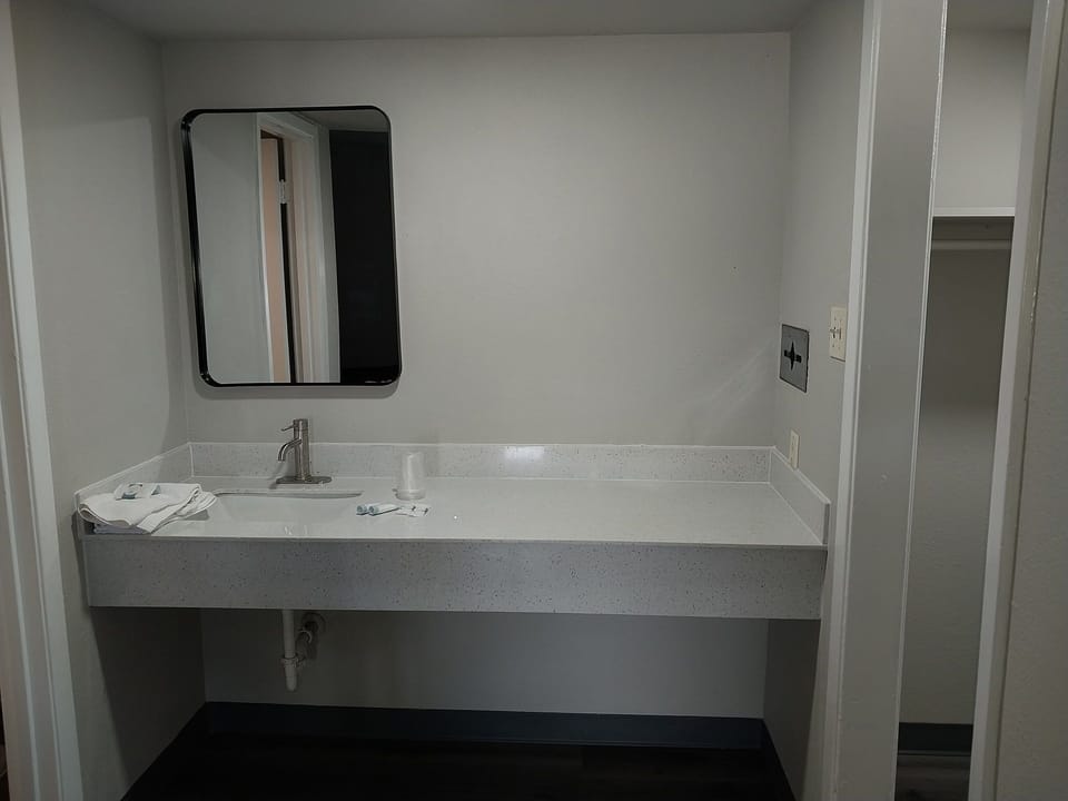 Shower, towels, soap, shampoo