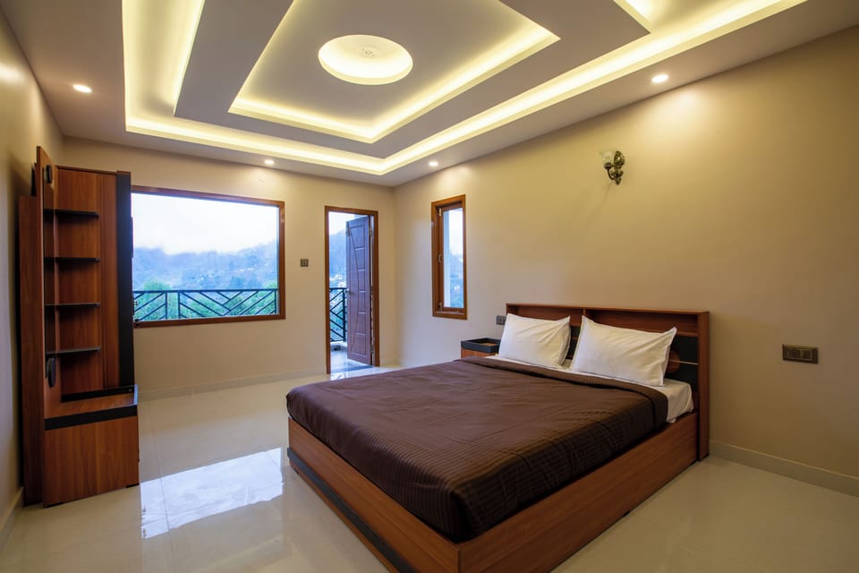 Premium bedding, in-room safe, WiFi (free), bed sheets