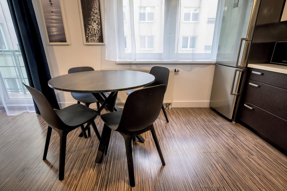 Apartment, Balcony | In-room dining