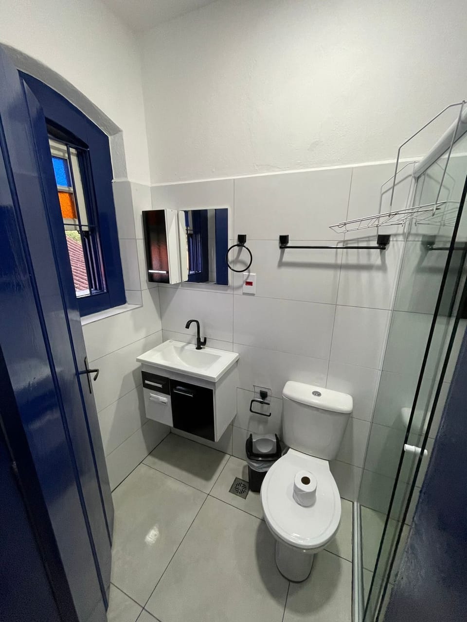 Classic Double Room | Bathroom | Shower, hair dryer, towels, soap