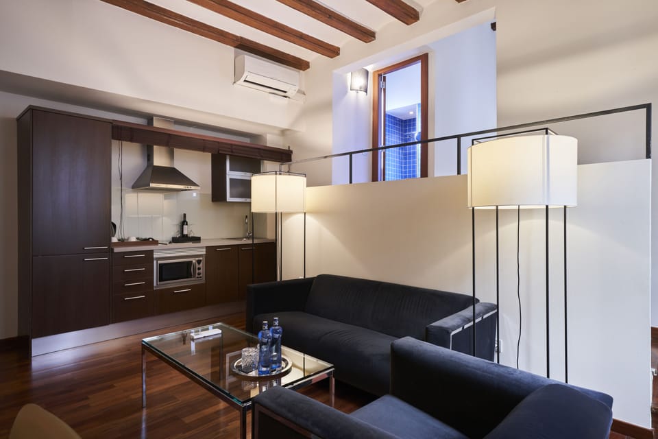 Grand Suite | Premium bedding, minibar, in-room safe, blackout drapes