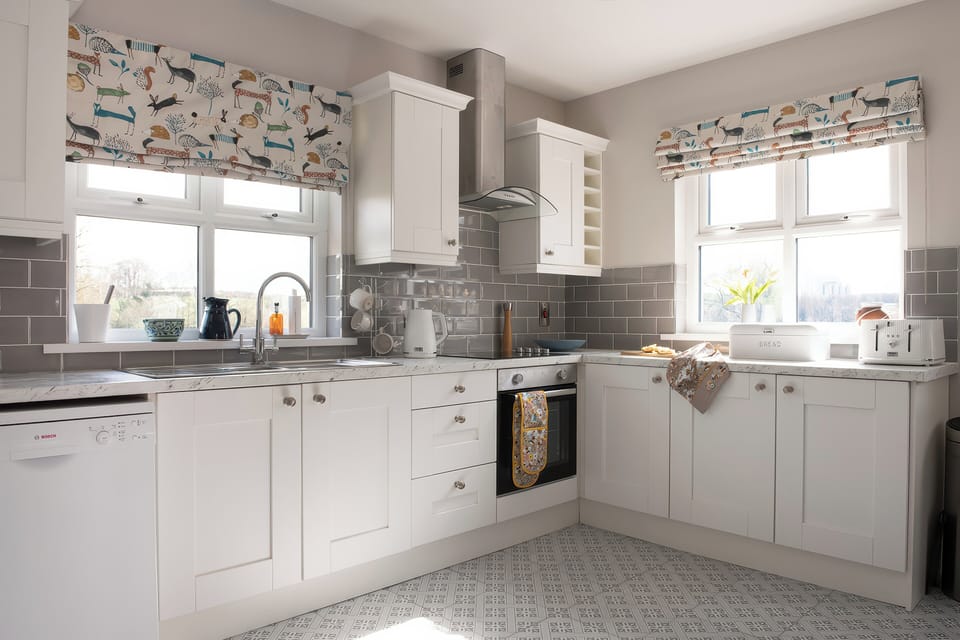 Dishwasher, cookware/dishes/utensils