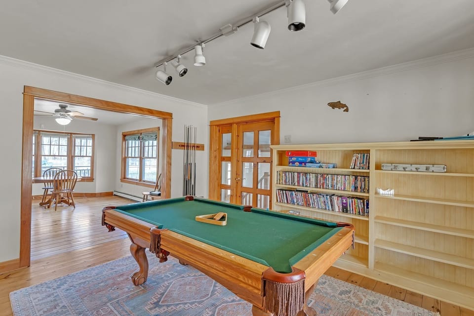 Cabin, 4 Bedrooms | Game room