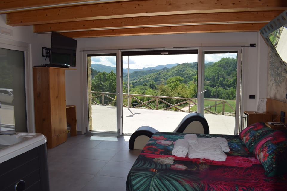 1 bedroom, in-room safe, desk, blackout drapes