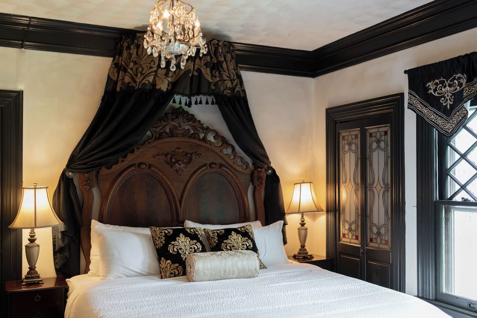 Egyptian cotton sheets, premium bedding, individually decorated