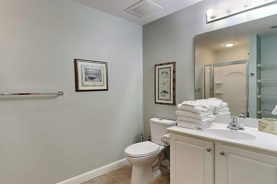 Beach Resort #202 by Southern Vacation Rentals Apartment in Miramar Beach