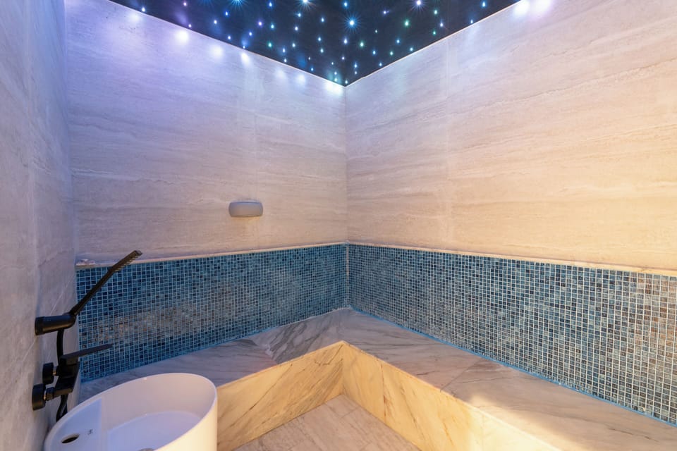 Sauna, hot tub, steam room, body treatments, mud baths, body wraps