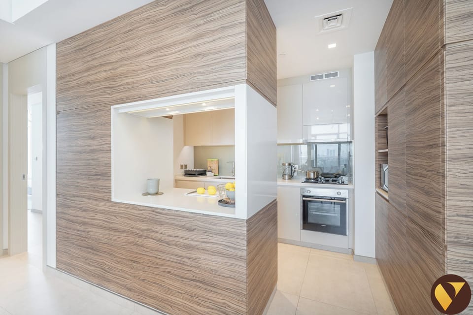 Luxury Apartment, City View | Private kitchen | Full-size fridge, microwave, oven, stovetop