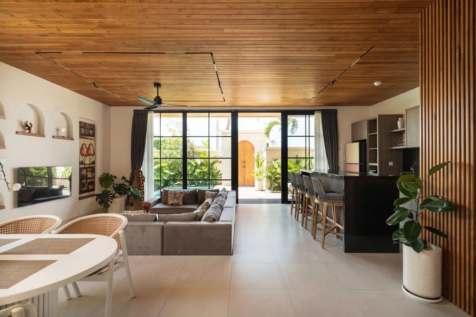Deluxe Villa, Balcony, Pool View | Private kitchen | Microwave, oven, stovetop, coffee/tea maker