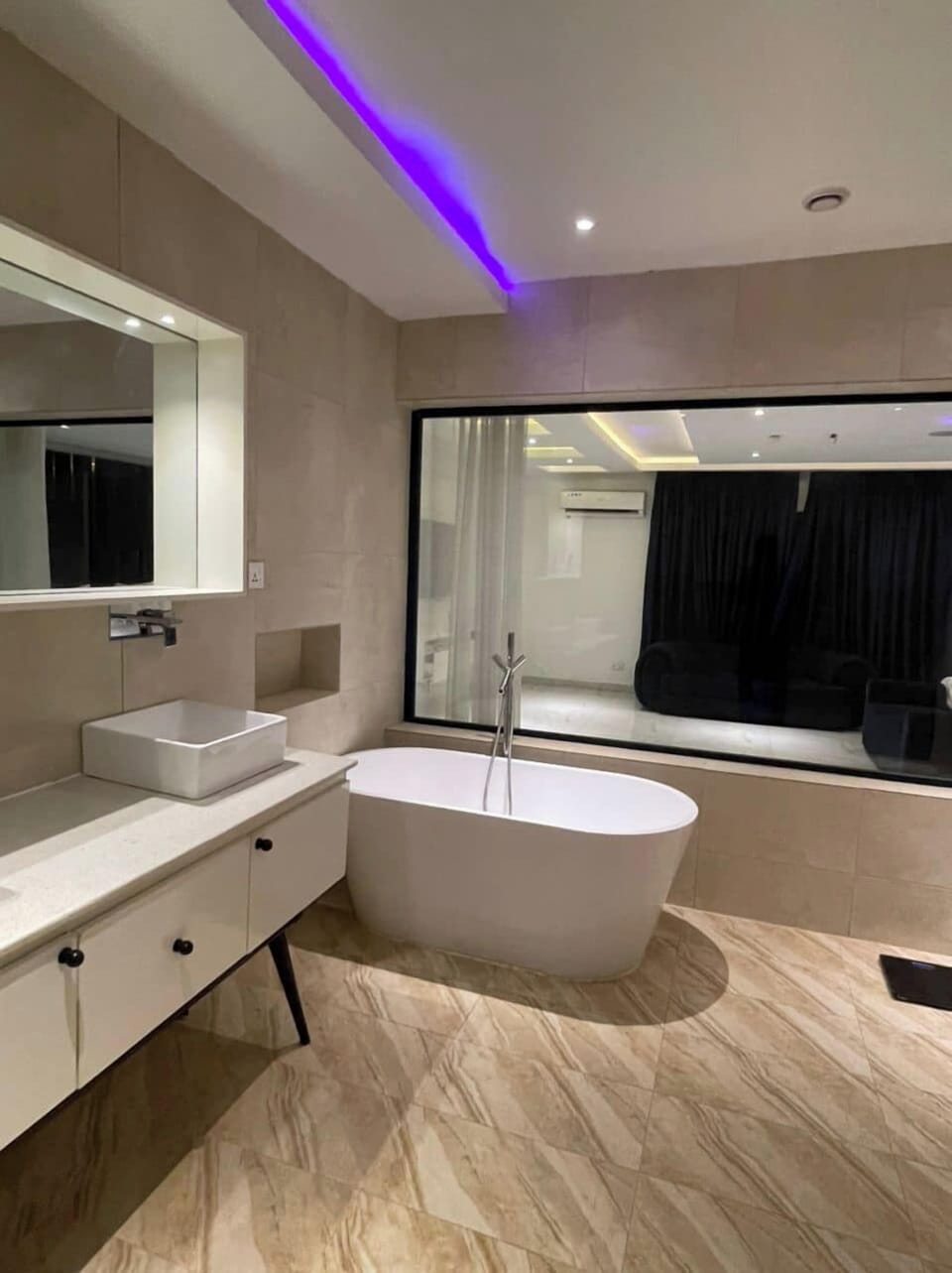 Economy Room, Balcony, City View | Bathroom | Free toiletries, hair dryer, towels, soap