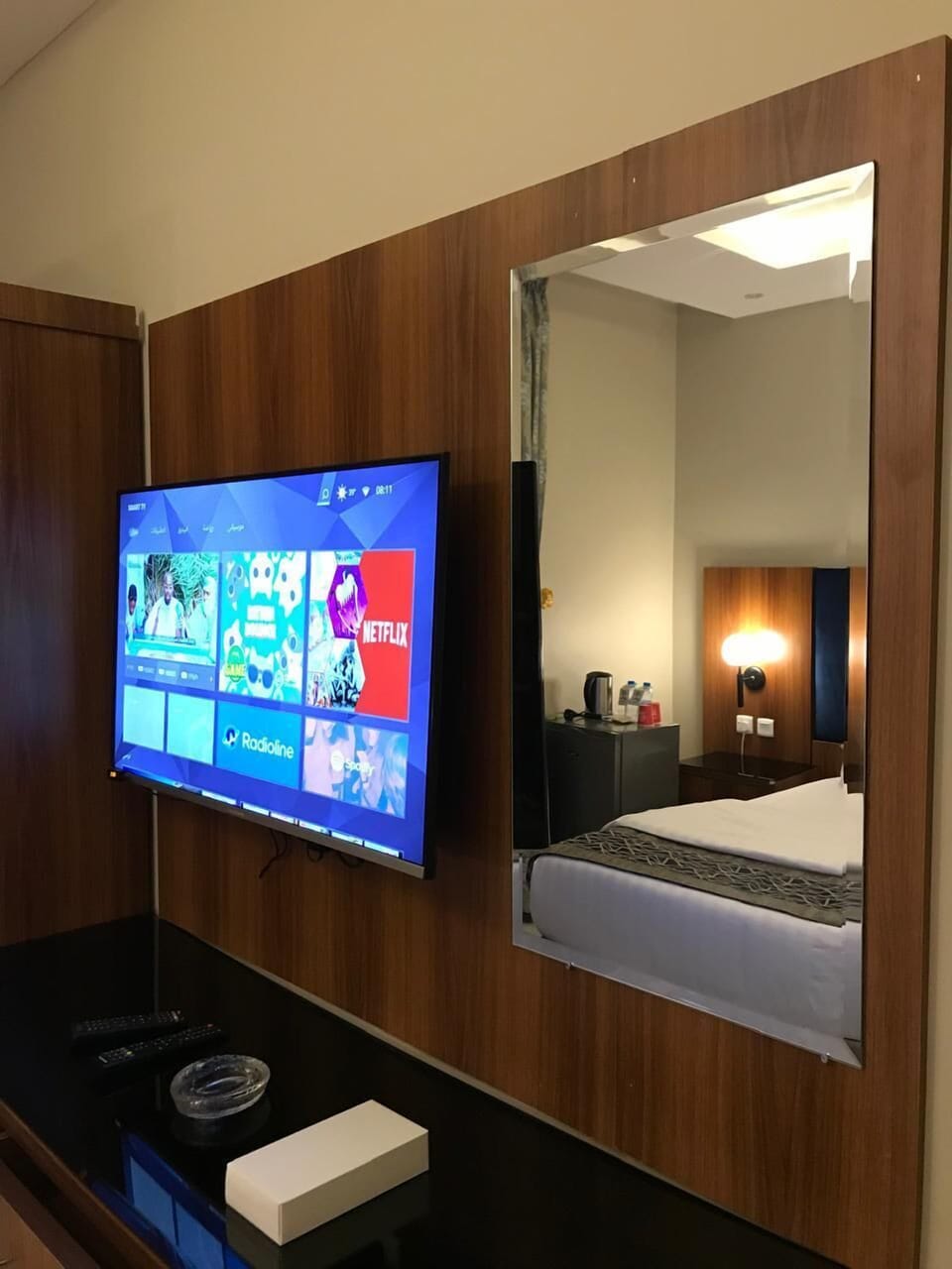 Studio | In-room safe, iron/ironing board
