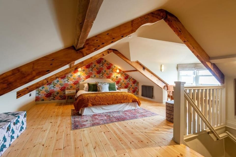 Egyptian cotton sheets, premium bedding, pillowtop beds