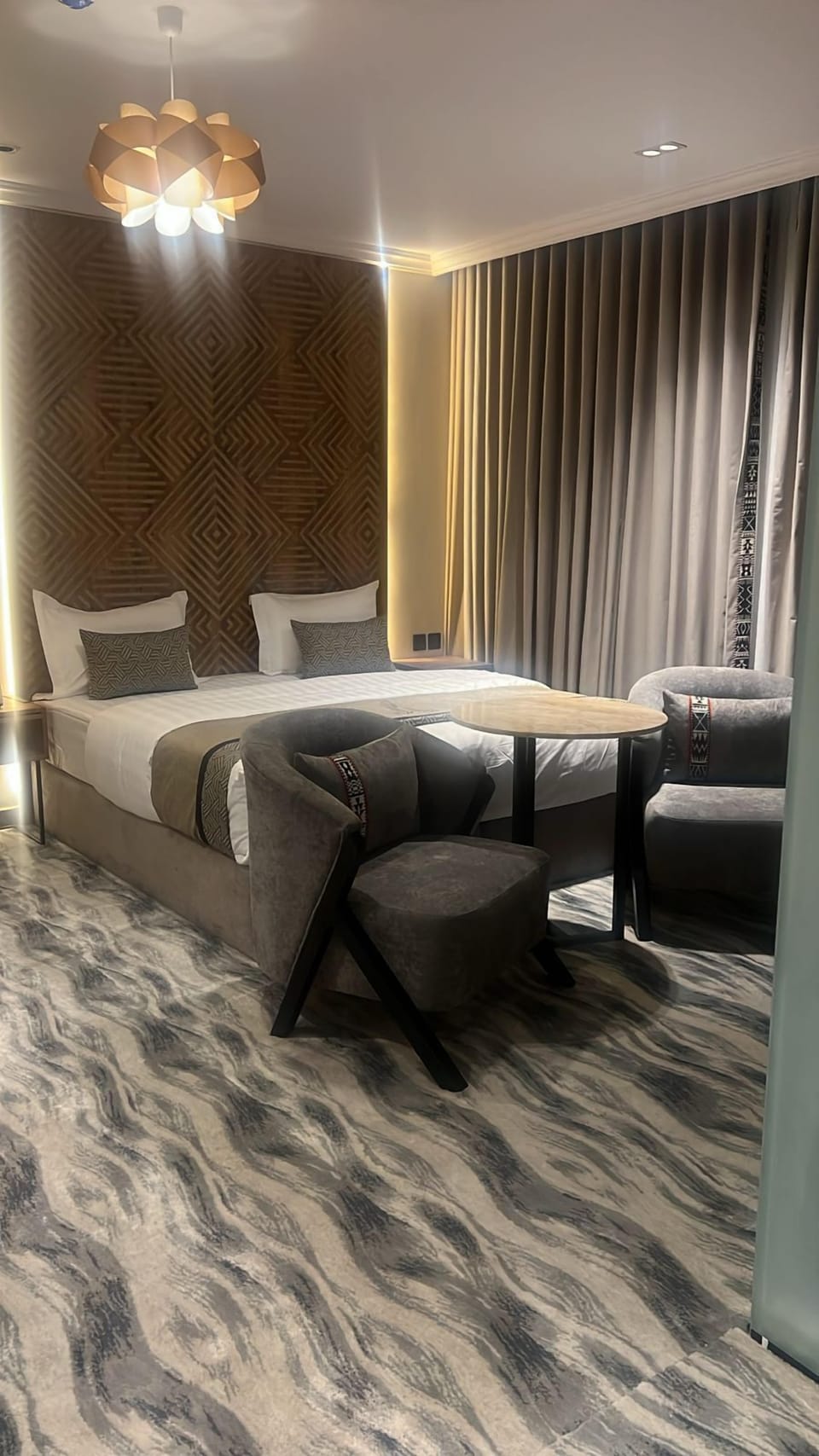 Double Room | In-room safe, soundproofing, iron/ironing board