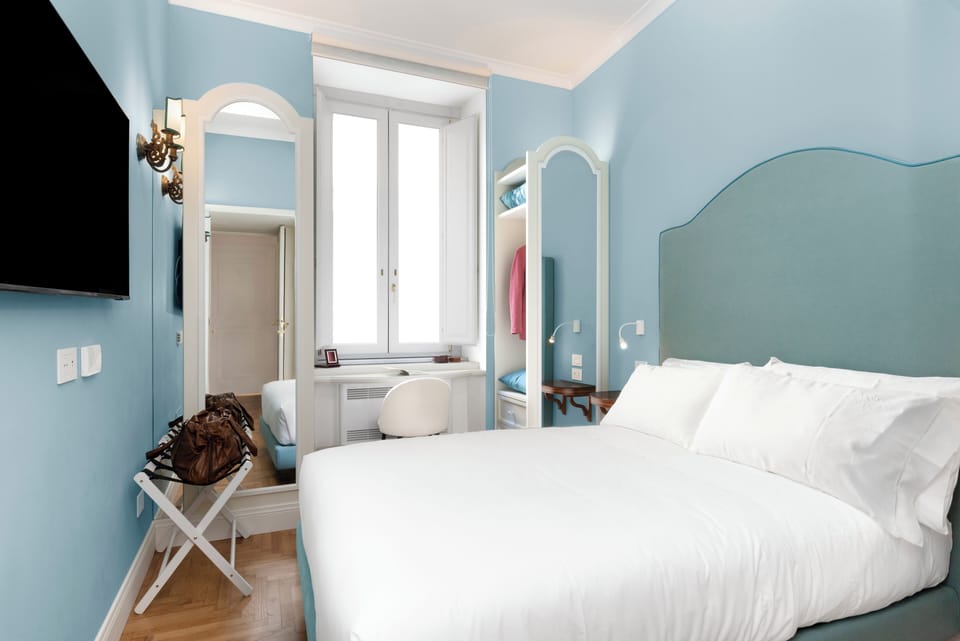Standard Double Room | Minibar (some free items), in-room safe, desk, WiFi (free)