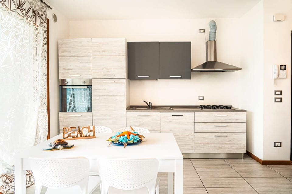 Apartment, 1 Bedroom, Patio, Garden View | Interior
