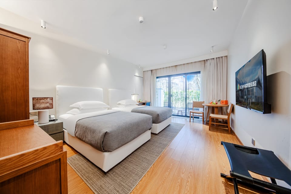 Down comforters, minibar, in-room safe, desk