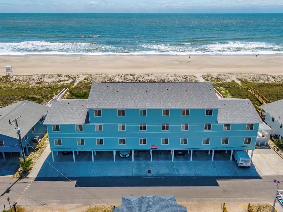 Condo (2 Bedrooms) | Property amenity