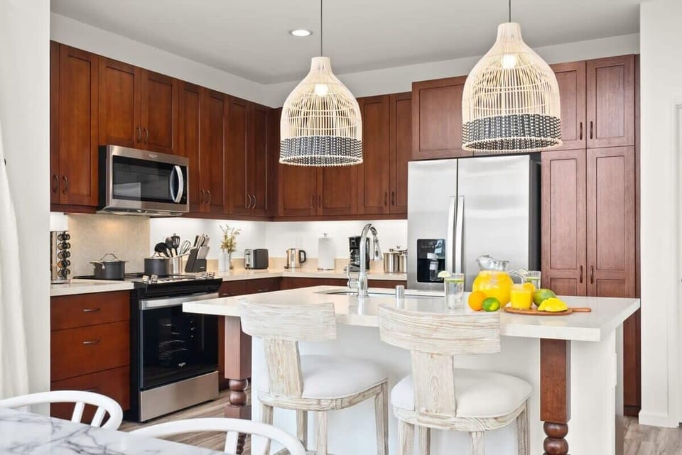 House, Ocean View, Mountainside (3 Bedrooms) | Private kitchen | Microwave, oven, coffee/tea maker, electric kettle