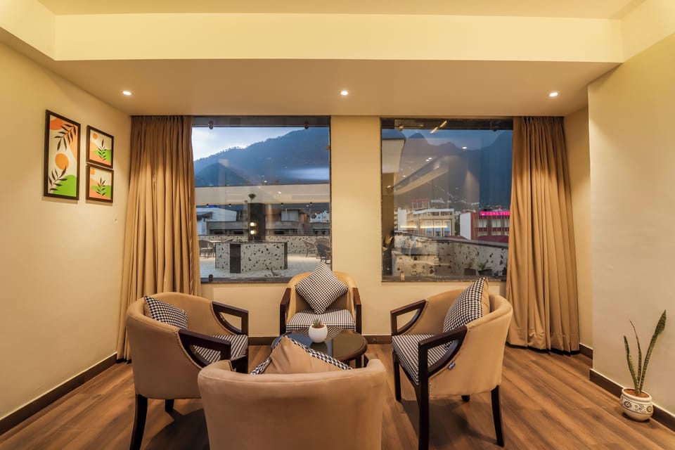 Presidential Quadruple Room | Living area
