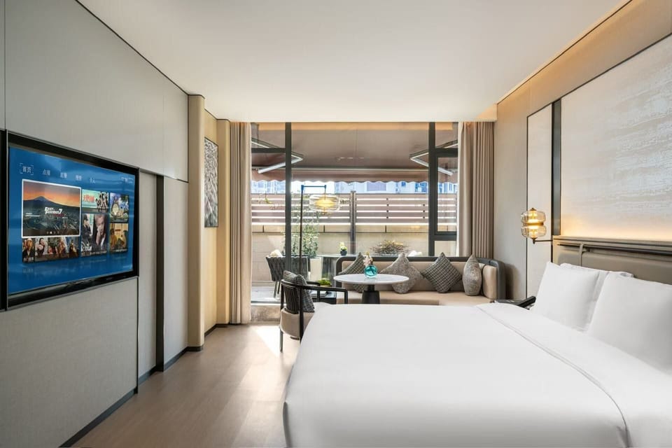Romantic Double Room, 1 King Bed, Non Smoking, Garden View | Premium bedding, memory foam beds, minibar, desk