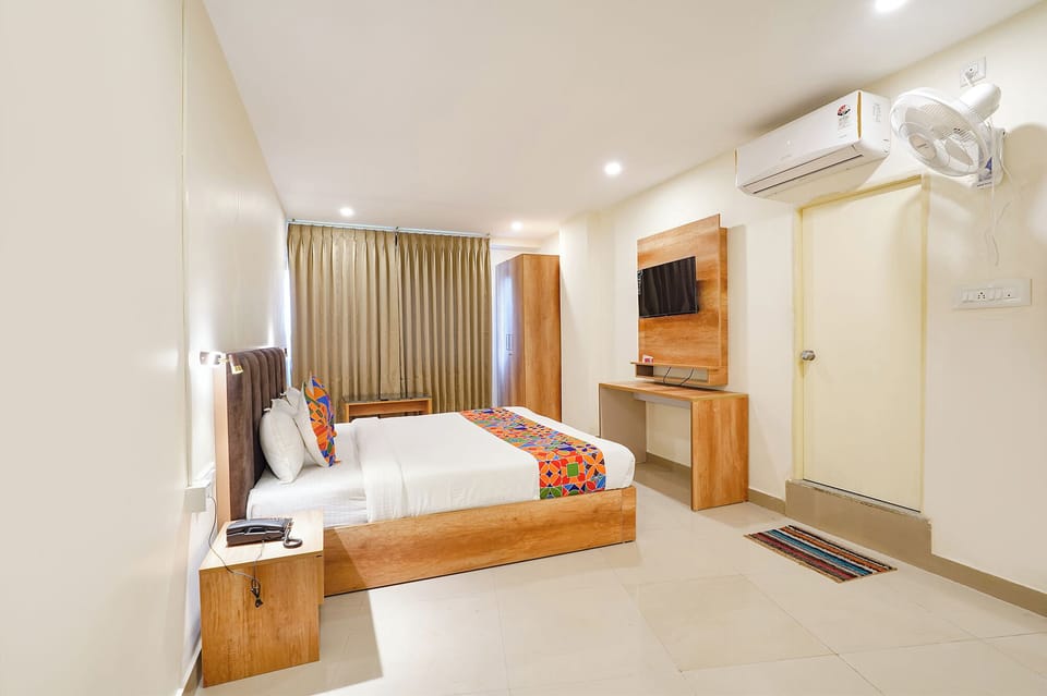 Premium Room | Egyptian cotton sheets, premium bedding, in-room safe, free WiFi
