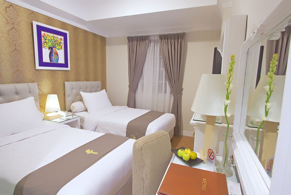 In-room safe, desk, blackout drapes, soundproofing