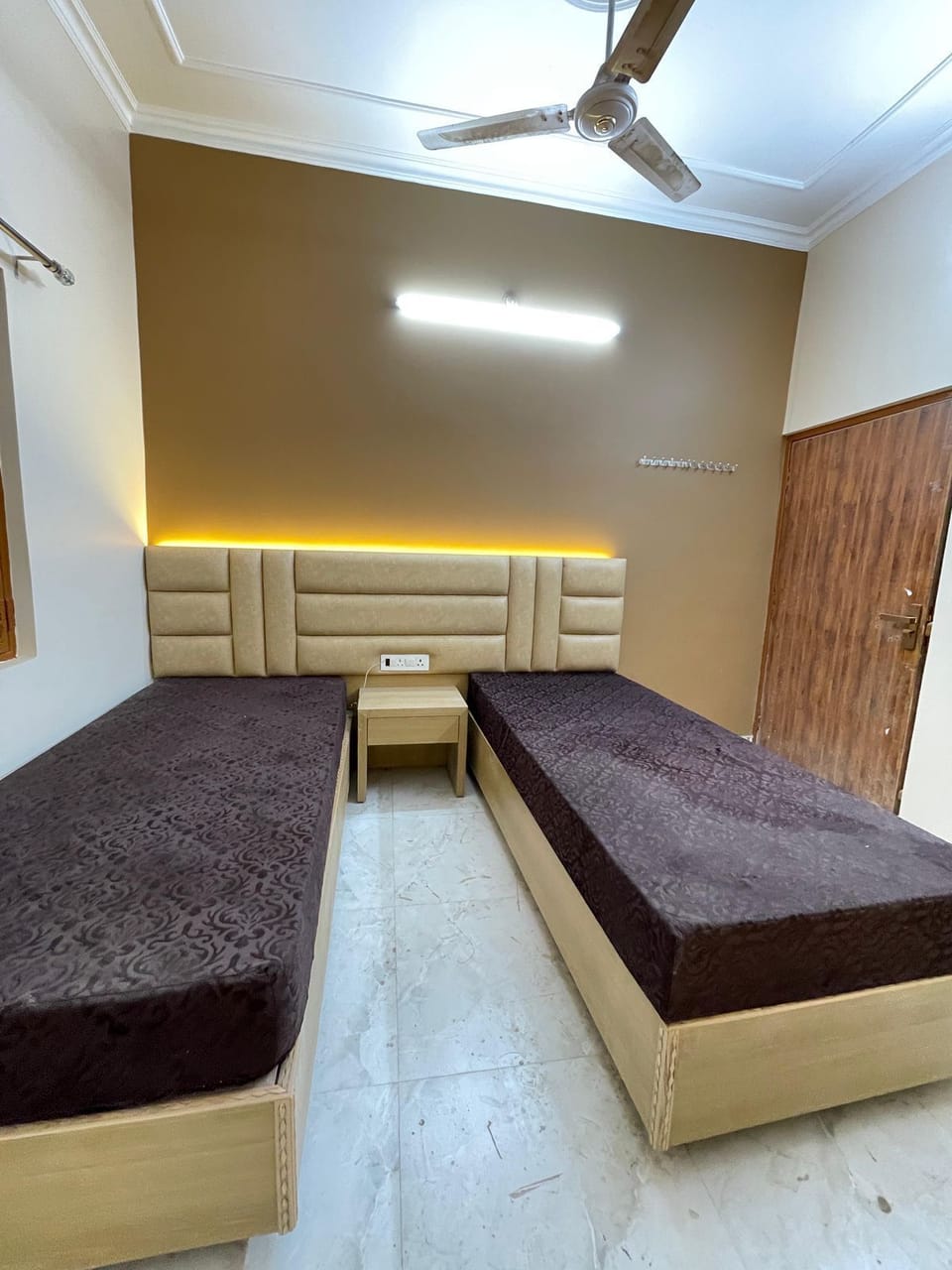Double Room | Desk, laptop workspace, free WiFi