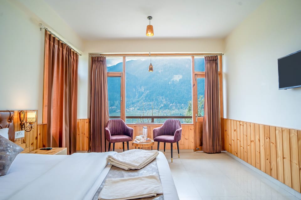 Premium Deluxe Room | Free WiFi, bed sheets