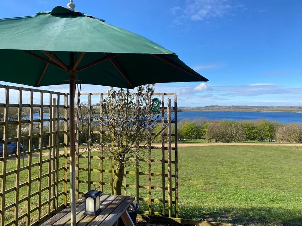 Deluxe Cabin, Lake View | 1 bedroom