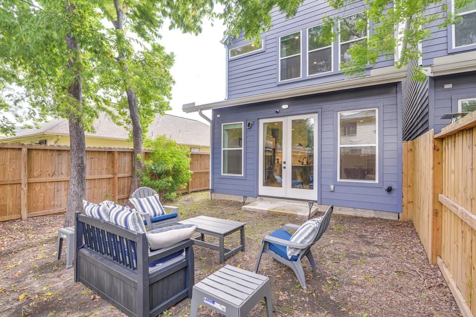 Apartment (3 Bedrooms) | Front of property