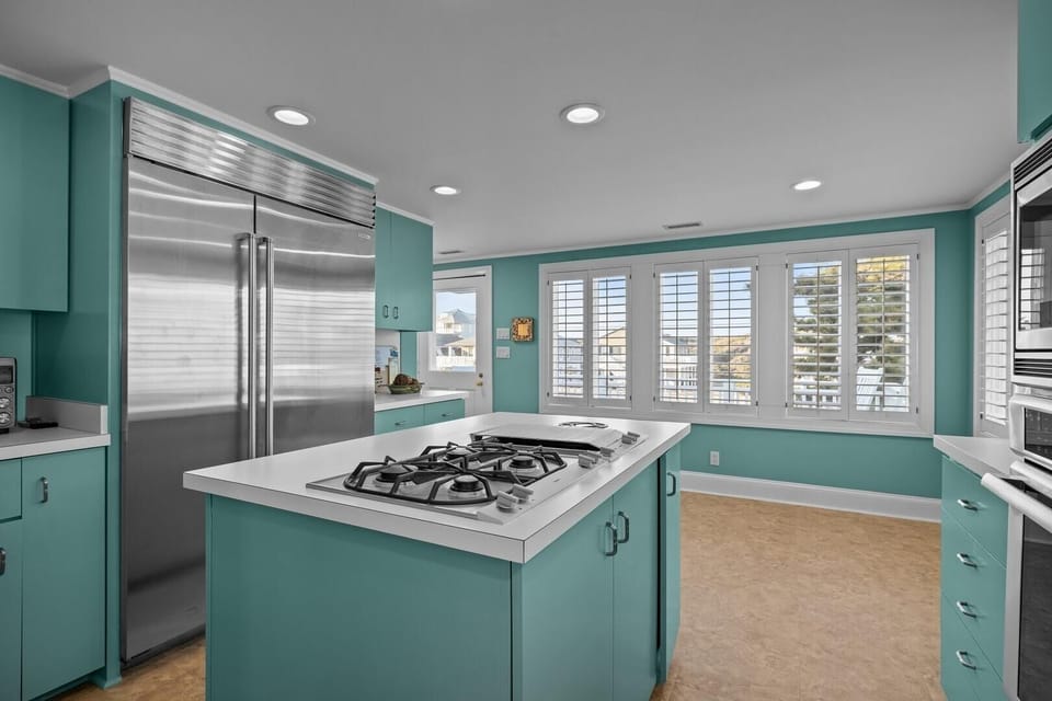 House, 5 Bedrooms | Private kitchen | Fridge, oven, coffee/tea maker, toaster