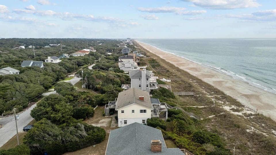 House, 6 Bedrooms | Aerial view