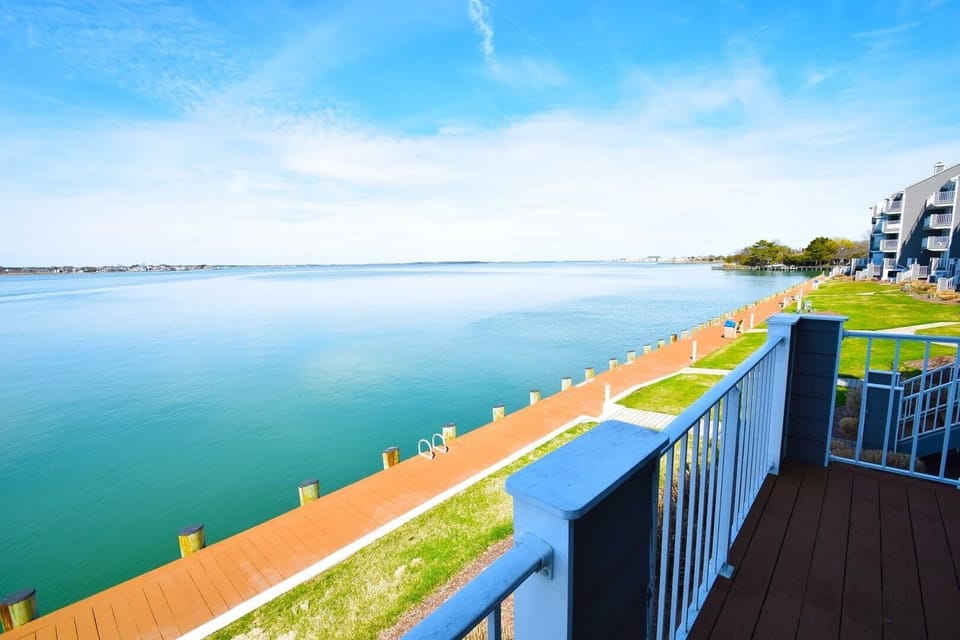 Condo, 2 Bedrooms | Property grounds