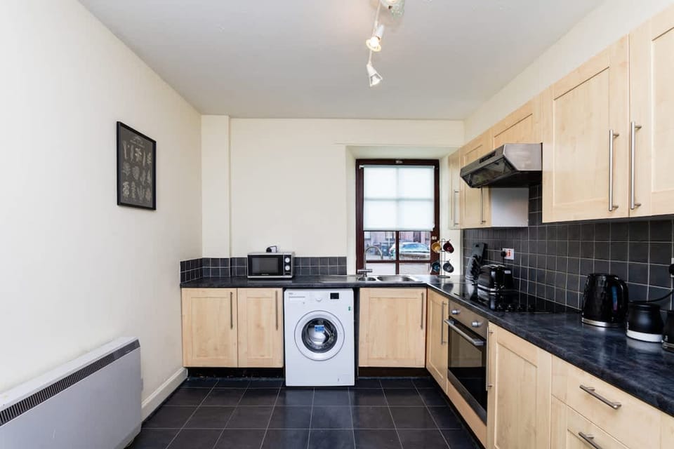 Apartment | 2 bedrooms, desk