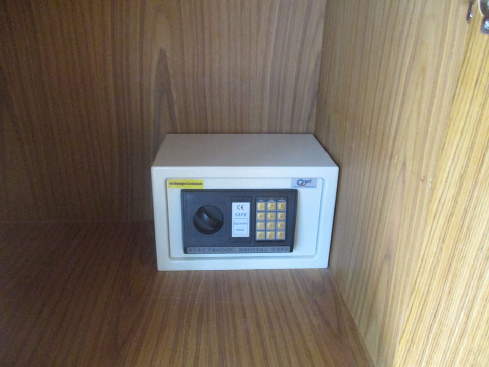 Standard Double Room, 1 Double Bed, Sea View | Safe
