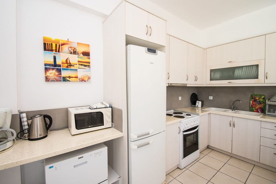 Villa, 4 Bedrooms, Smoking, Private Pool | Private kitchen | Electric kettle, highchair