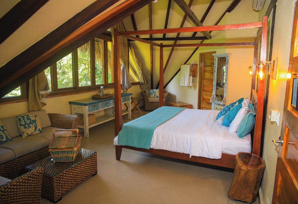 Superior Double Room, Pool View | In-room safe, WiFi (free), bed sheets
