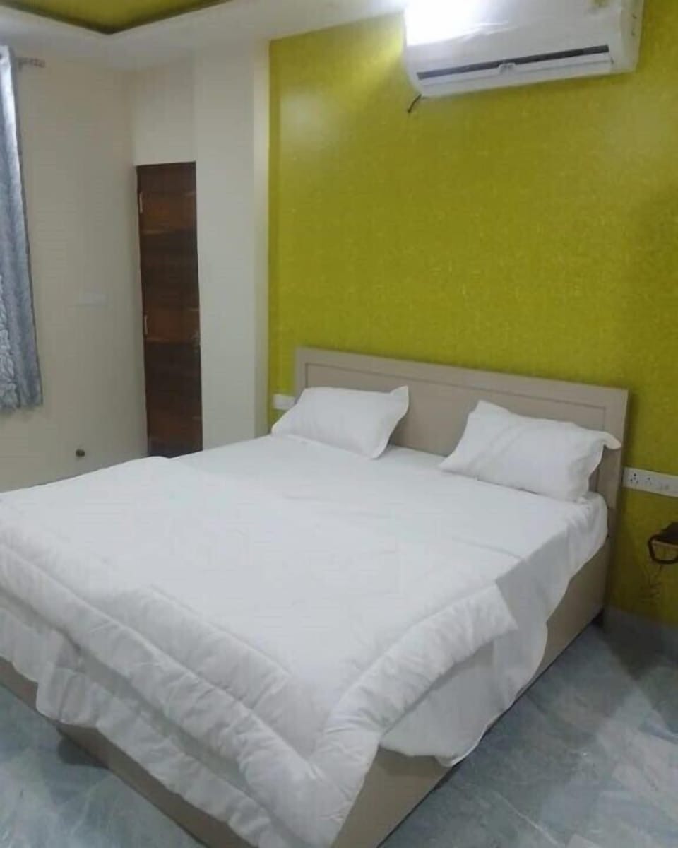 Deluxe Room | Free WiFi, bed sheets