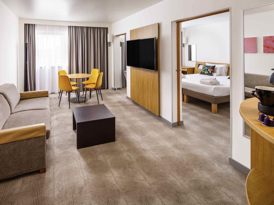 Executive Suite, 1 Double Bed with Sofa bed | Minibar, in-room safe, desk, blackout drapes