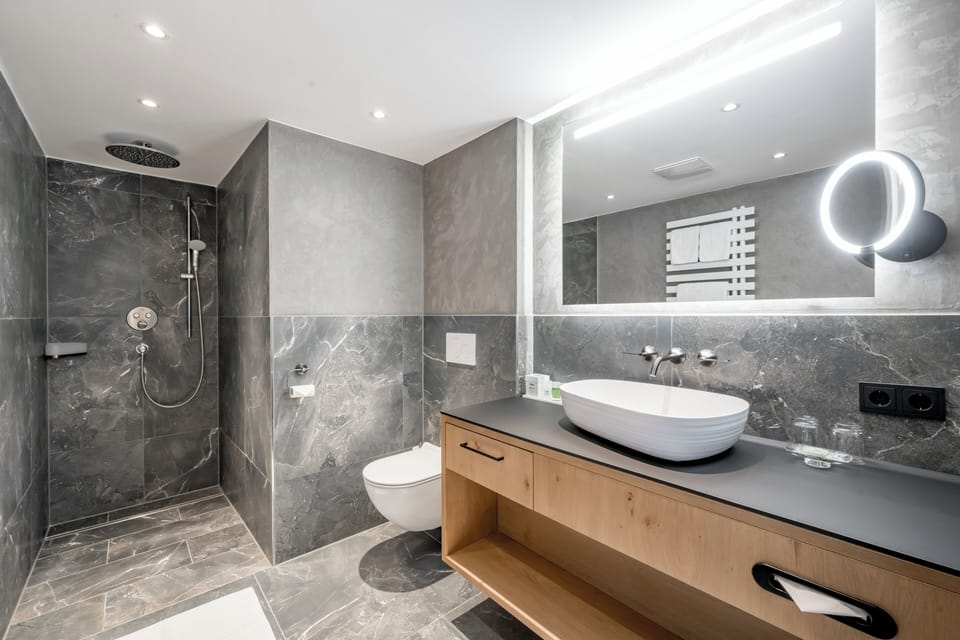 Deluxe Double Room, Mountain View | Free WiFi