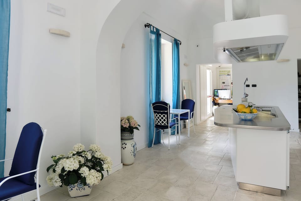 Free daily cooked-to-order breakfast