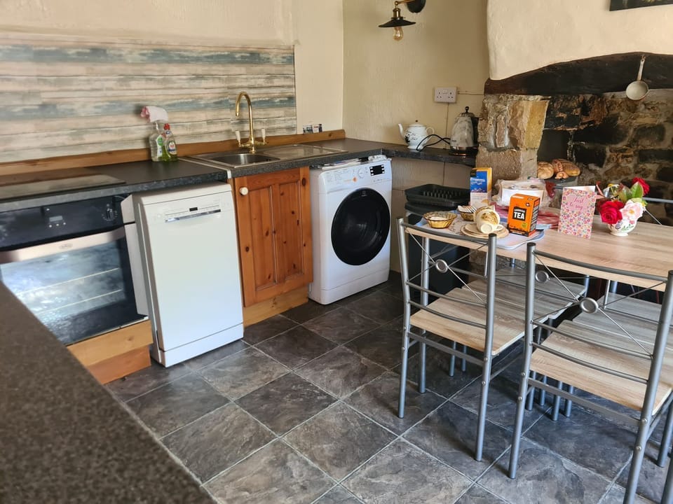 Fridge, microwave, dishwasher, toaster