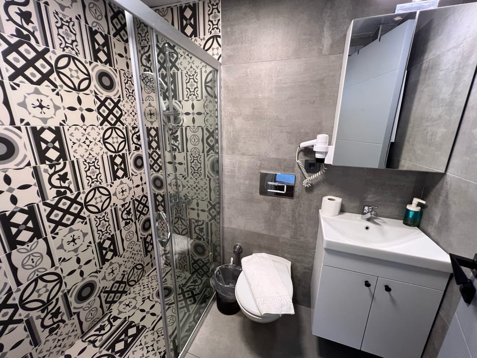 Double Room, 1 Queen Bed, Private Bathroom | Bathroom | Separate tub and shower, hair dryer, towels, soap