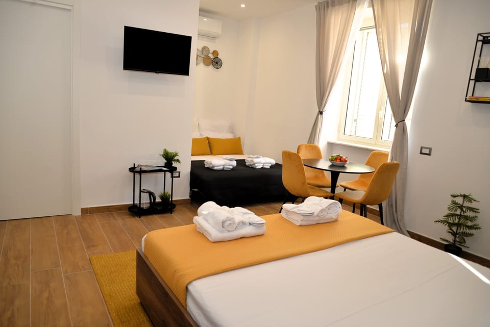 Comfort Quadruple Room | Desk, laptop workspace, soundproofing, free WiFi